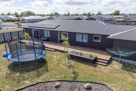 Photo of property in 1 Routhan Way, Carterton, 5713