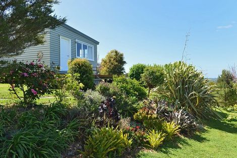 Photo of property in 965 Pataua Road North, Whareora, Whangarei, 0175