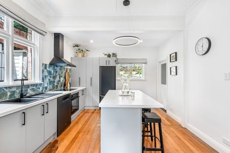 Photo of property in 25 Lonsdale Street, Belleknowes, Dunedin, 9011