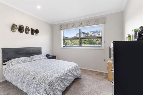 Photo of property in 14a Banks Boulevard, Whitby, Porirua, 5024