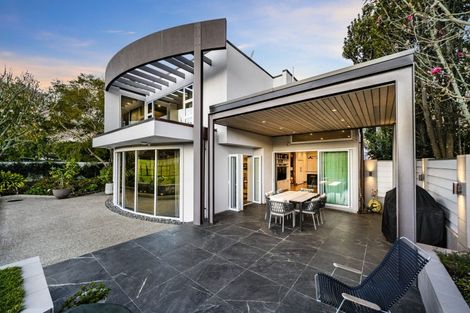 Photo of property in 100 Campbell Road, One Tree Hill, Auckland, 1061