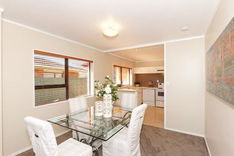 Photo of property in 2/36 Golfland Drive, Golflands, Auckland, 2013