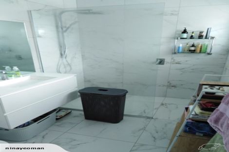 Photo of property in 2/61 Forrest Hill Road, Milford, Auckland, 0620