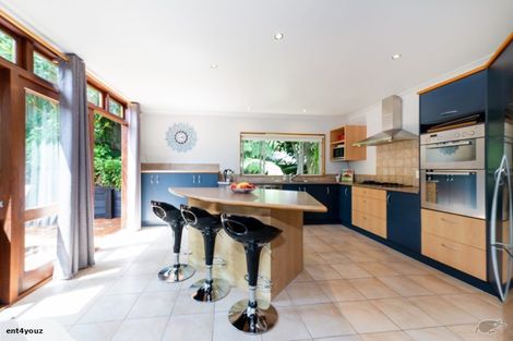 Photo of property in 14 Chamari Close, Titirangi, Auckland, 0604