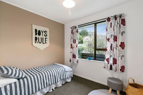 Photo of property in 26 Buccaneer Place, Grenada Village, Wellington, 6037