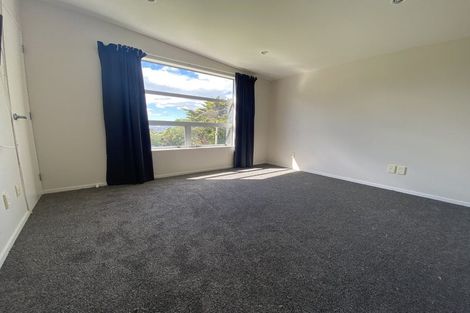 Photo of property in 38b Ruskin Road, Newlands, Wellington, 6037