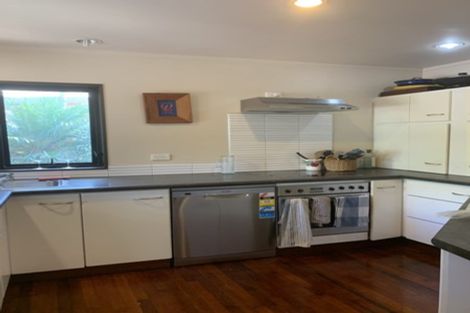 Photo of property in 2c Braemar Road, Castor Bay, Auckland, 0620