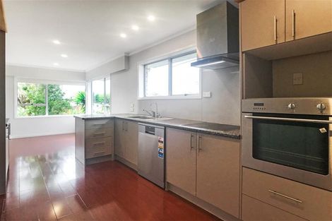 Photo of property in 54 Meadway, Sunnyhills, Auckland, 2010