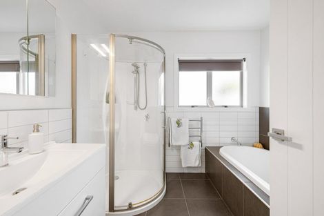 Photo of property in 2 Lamia Grove, Papamoa Beach, Papamoa, 3118