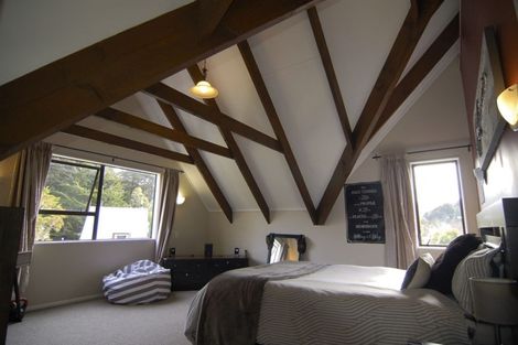 Photo of property in 6 Goodwin Place, Pinehaven, Upper Hutt, 5019