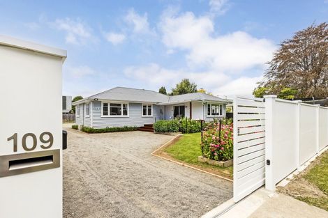 Photo of property in 109 Main Rd Clive, Clive, 4102