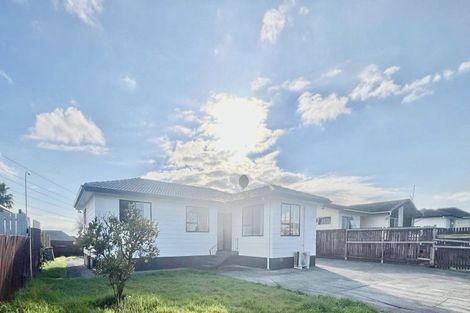 Photo of property in 27 Dissmeyer Drive, Clover Park, Auckland, 2019