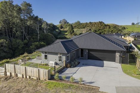 Photo of property in 107 Adler Drive, Ohauiti, Tauranga, 3112