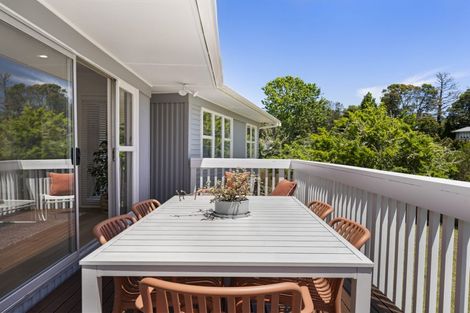 Photo of property in 12 Kiernan Place, Kelston, Auckland, 0602