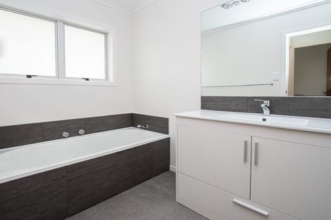 Photo of property in 25 Amanda Avenue, Dinsdale, Hamilton, 3204