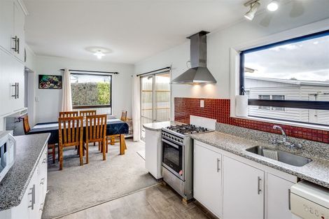 Photo of property in 15 Trinity Crescent, Pirimai, Napier, 4112