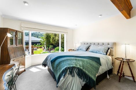 Photo of property in 9 Oak Street, Ebdentown, Upper Hutt, 5018