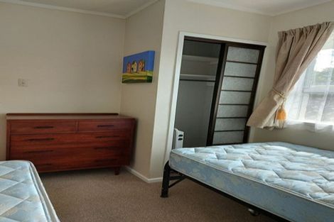 Photo of property in 18 Rewarewa Crescent, Waikanae, 5036