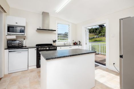 Photo of property in 8 Lichen Grove, Russell, 0272