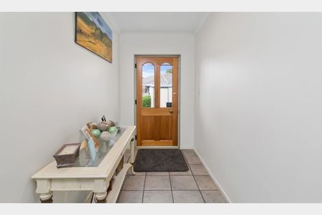 Photo of property in 28 Hoyte Place, Pukehangi, Rotorua, 3015