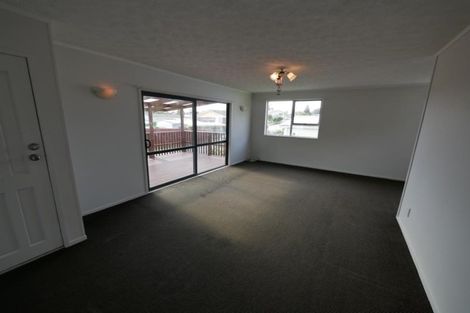 Photo of property in 313 Roscommon Road, Clendon Park, Auckland, 2103