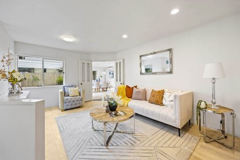 Photo of property in 26 Dannemora Drive, Dannemora, Auckland, 2016