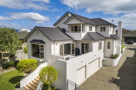Photo of property in 11 The Oaks, Awapuni, Palmerston North, 4412