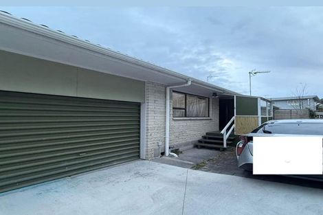 Photo of property in 2/5 Beaumonts Way, Manurewa, Auckland, 2102