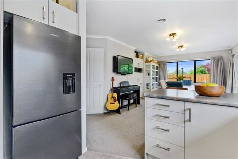 Photo of property in 4 Mccahon Drive, Pukehangi, Rotorua, 3015