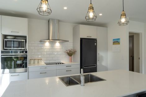 Photo of property in 9 Fallow Street, Jacks Point, 9371