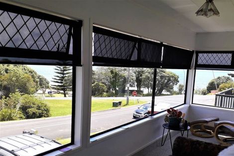 Photo of property in 6 Seaview Road, Cable Bay, 0420