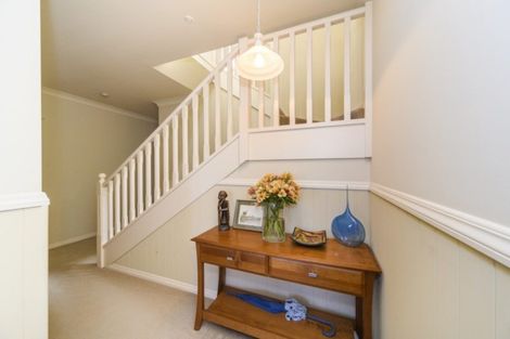 Photo of property in 8 Kowhai Avenue, Takaro, Palmerston North, 4410