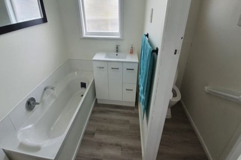 Photo of property in 157 Wainoni Road, Avondale, Christchurch, 8061