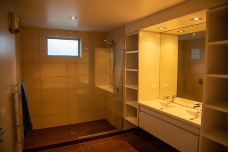 Photo of property in 10 Tapley Paddock, Wanaka, 9305