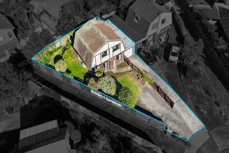 Photo of property in 2/33 Curacao Place, Half Moon Bay, Auckland, 2012