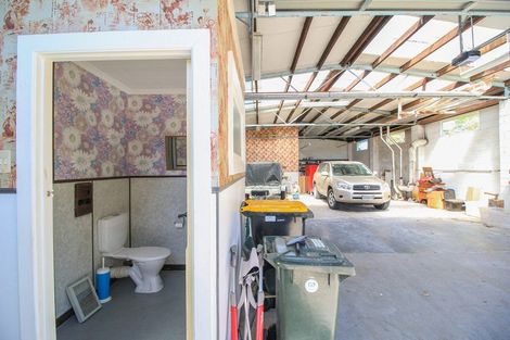 Photo of property in 160 Marine Parade, Bluff, 9814