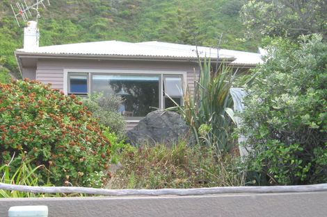 Photo of property in 187 Breaker Bay Road, Breaker Bay, Wellington, 6022