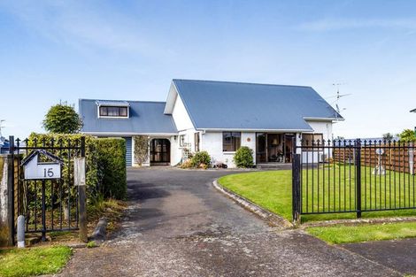 Photo of property in 15 Green Lane, Hawera, 4610