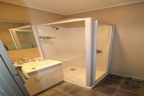 Photo of property in 16 Ruane Street, Glenavy, Waimate, 7980