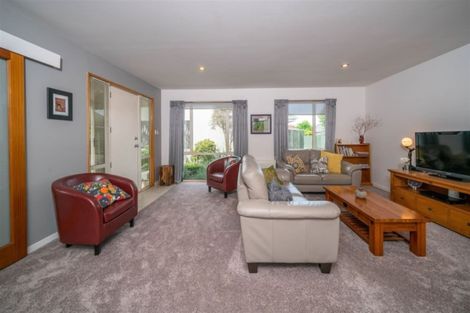 Photo of property in 3/215 Wairakei Road, Bryndwr, Christchurch, 8053