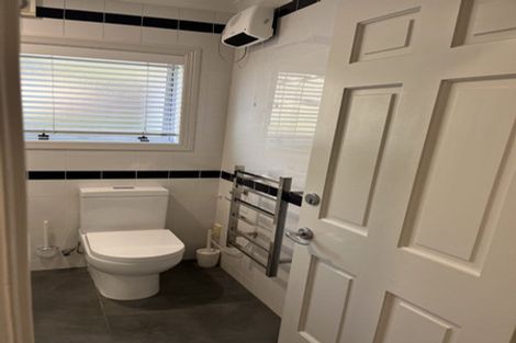 Photo of property in 8 Glenreagh Place, Torbay, Auckland, 0630