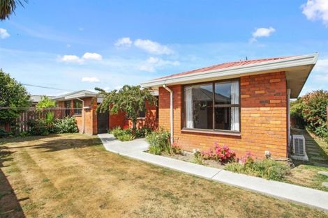 Photo of property in 2/281 Sawyers Arms Road, Bishopdale, Christchurch, 8053