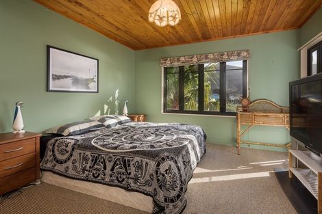 Photo of property in 27 The Parade, Okiwi Bay, French Pass, 7193