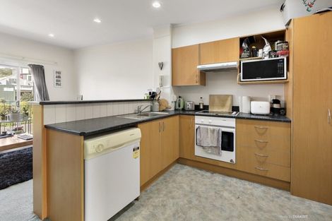 Photo of property in 10/3 Kelvin Grove, Te Aro, Wellington, 6011