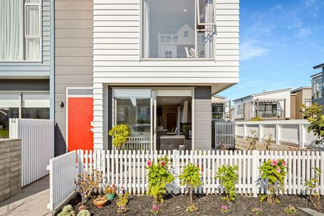 Photo of property in 7 Rangihina Road, Hobsonville, Auckland, 0616