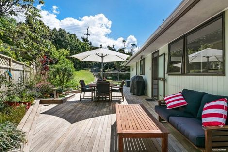 Photo of property in 41 John Dee Crescent, Red Beach, 0932