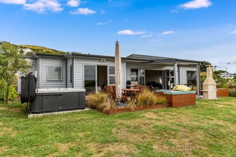 Photo of property in 50 Endeavour Drive, Whitby, Porirua, 5024