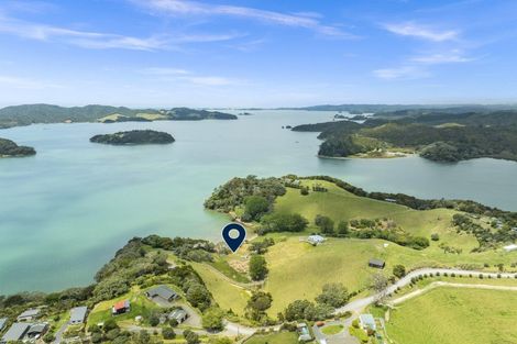 Photo of property in 130 Whangaruru Wharf Road, Whangaruru, Russell, 0184