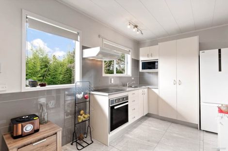 Photo of property in 9/66 Astley Avenue, New Lynn, Auckland, 0600