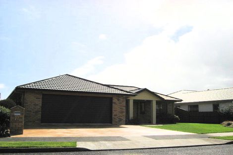 Photo of property in 11 Homewood Avenue, Levin, 5510